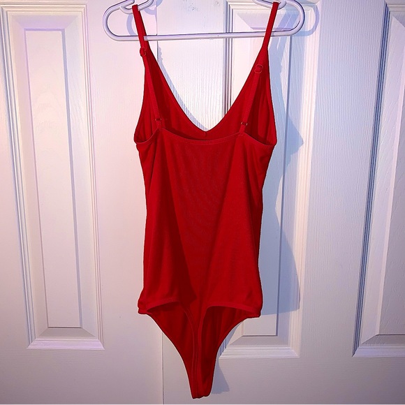 Aritzia Talula Dalal Ribbed Red Bodysuit Size S/P - Picture 3 of 6